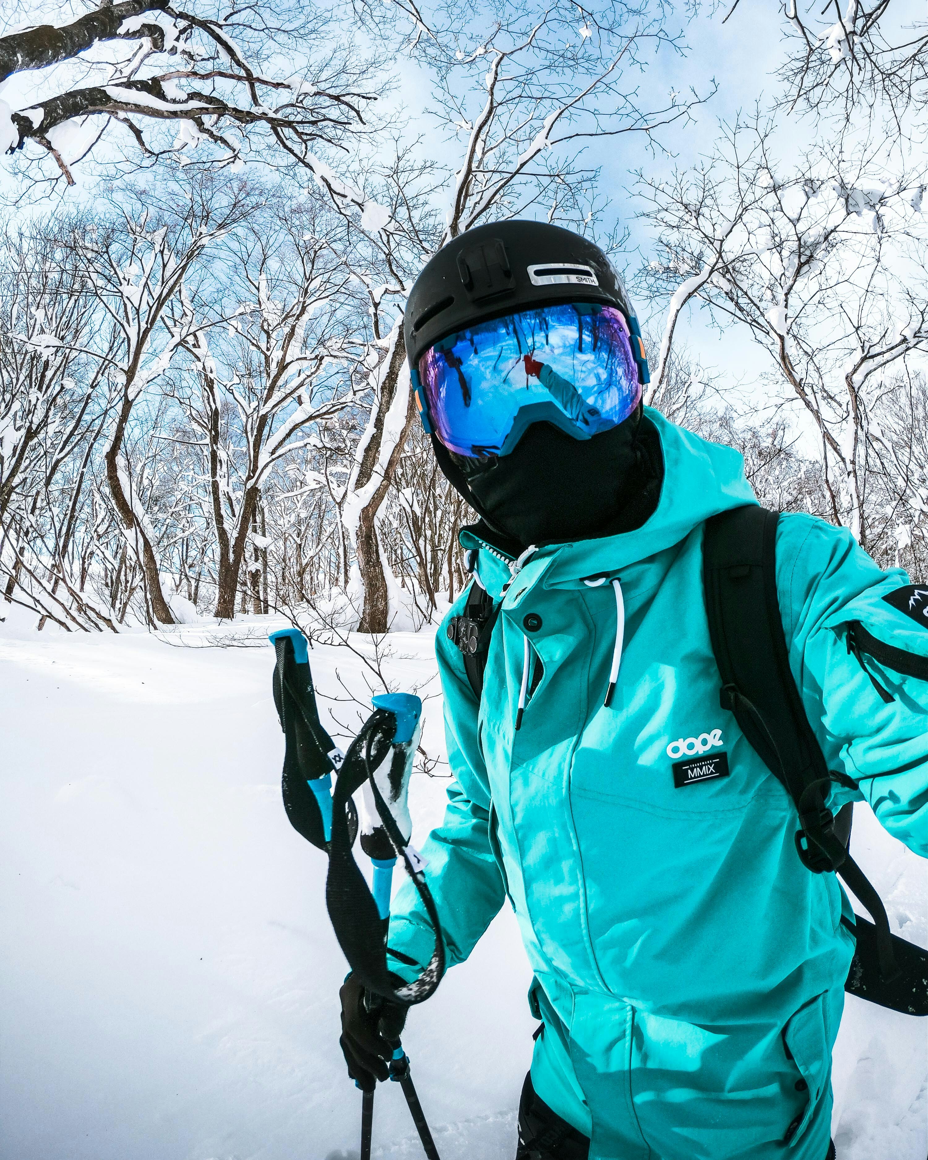 skiing in japan