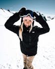 lya-smeshlivaya-professionelle-snowboarderin-und-reiseverliebtes-model-ridestore-magazine