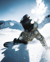 Tricktips- Hur du lär dig carving med snowboard - Ridestore Magazine
