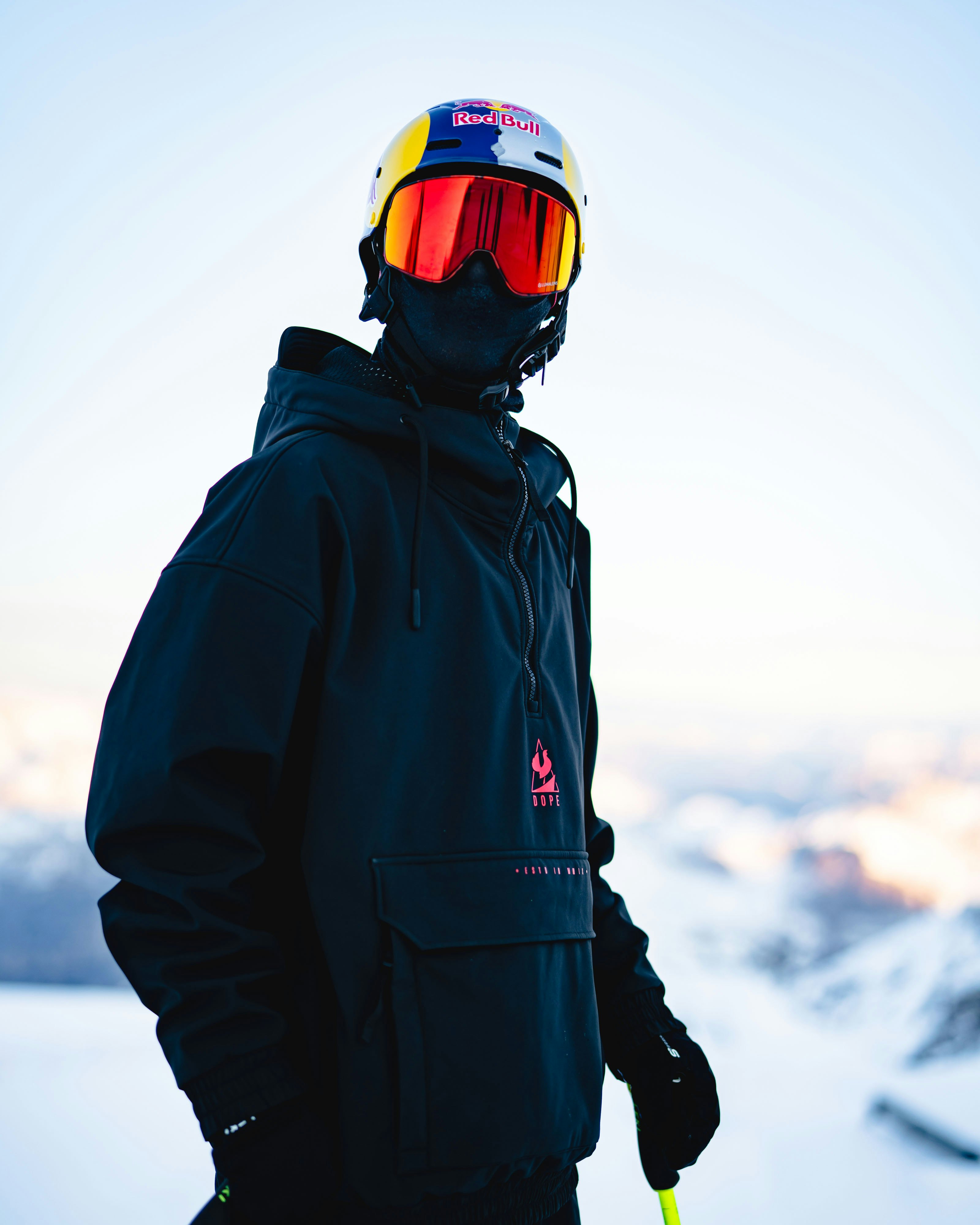 How to choose the right ski helmet