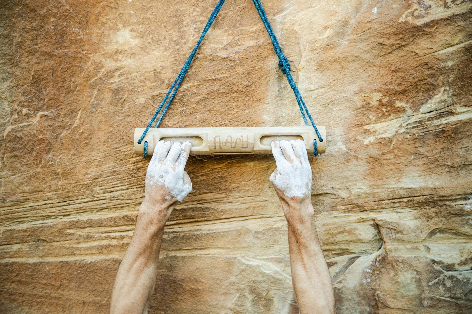 What are the main types of climbing?