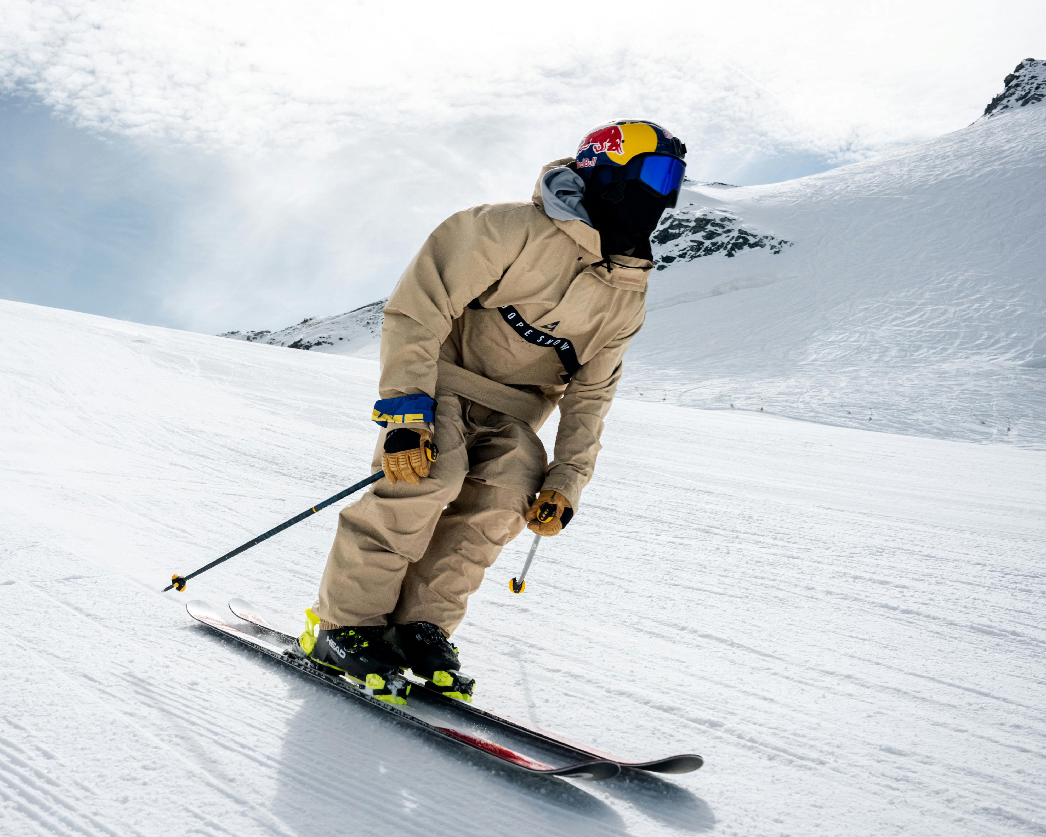 When’s the best time to ski and snowboard in the US?